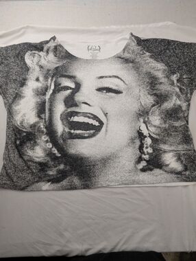 Marilyn Monroe White Cropped T-Shirt Hollywood Legends Logo XXL Juniors